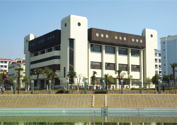 華東交大體育館(省優(yōu)良工程) 華東交大體育館(省優(yōu)良工程)